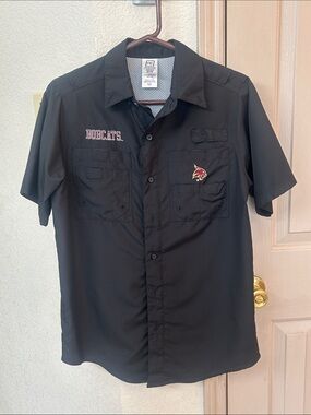 Pro Edge Black Short-Sleeve Button-Down Shirt with Bobcats Embroidery
